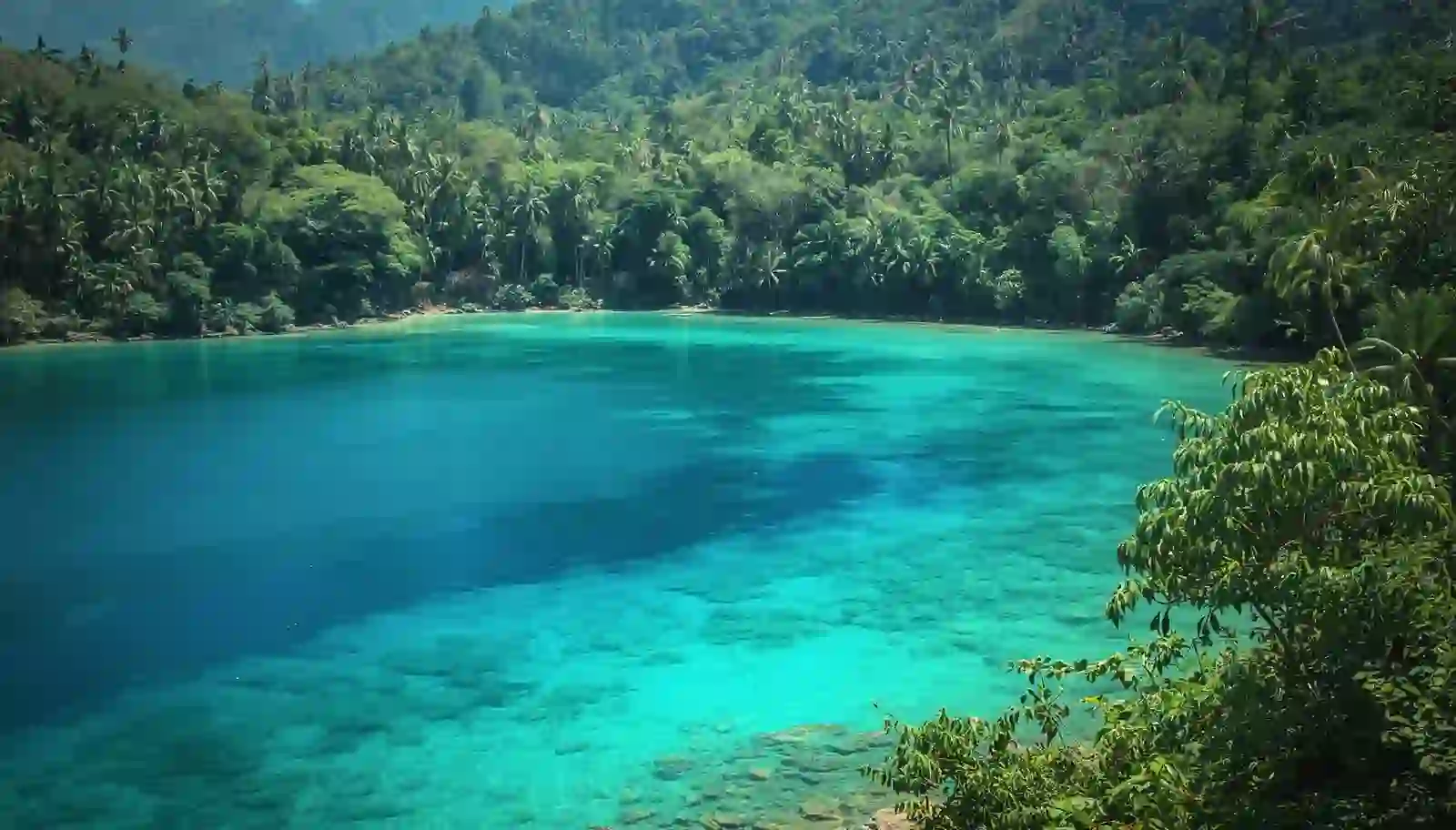 Destinasi Wisata Tersembunyi di Indonesia yang Wajib Dikunjungi